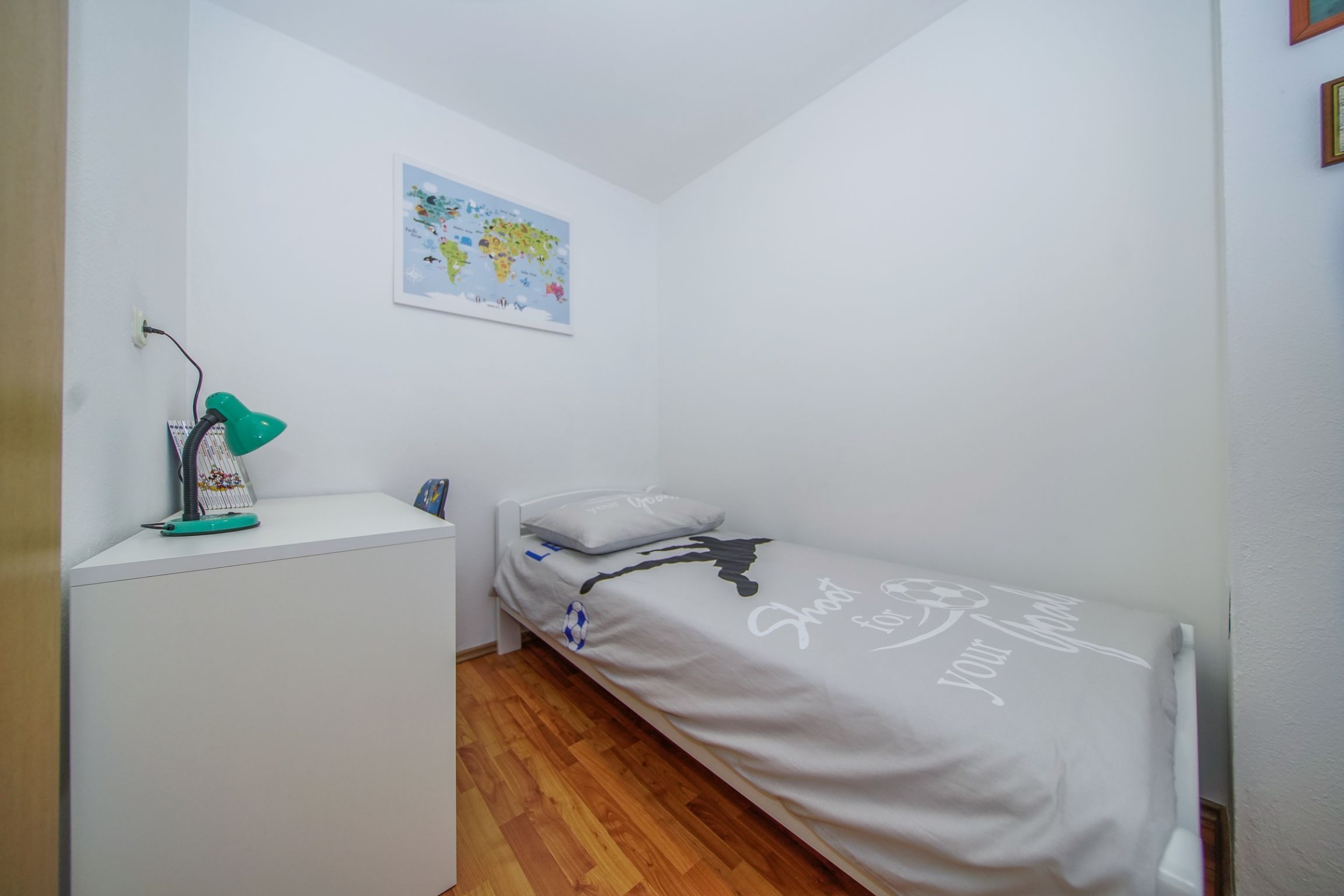 Three bedroom apartment with air-conditioning Postira, Brač  A-a