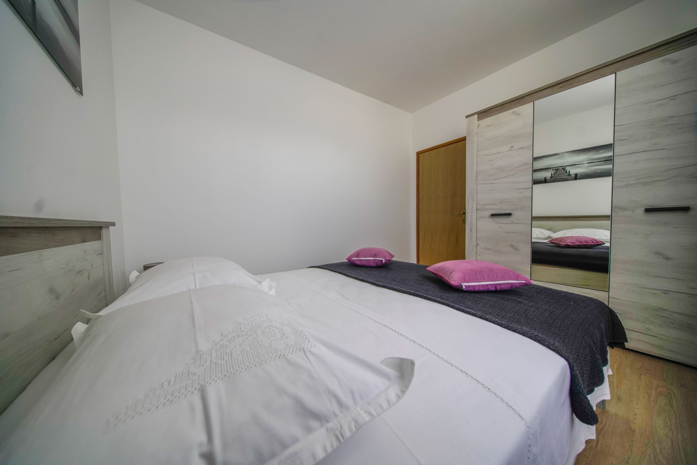 Three bedroom apartment with air-conditioning Postira, Brač  A-a