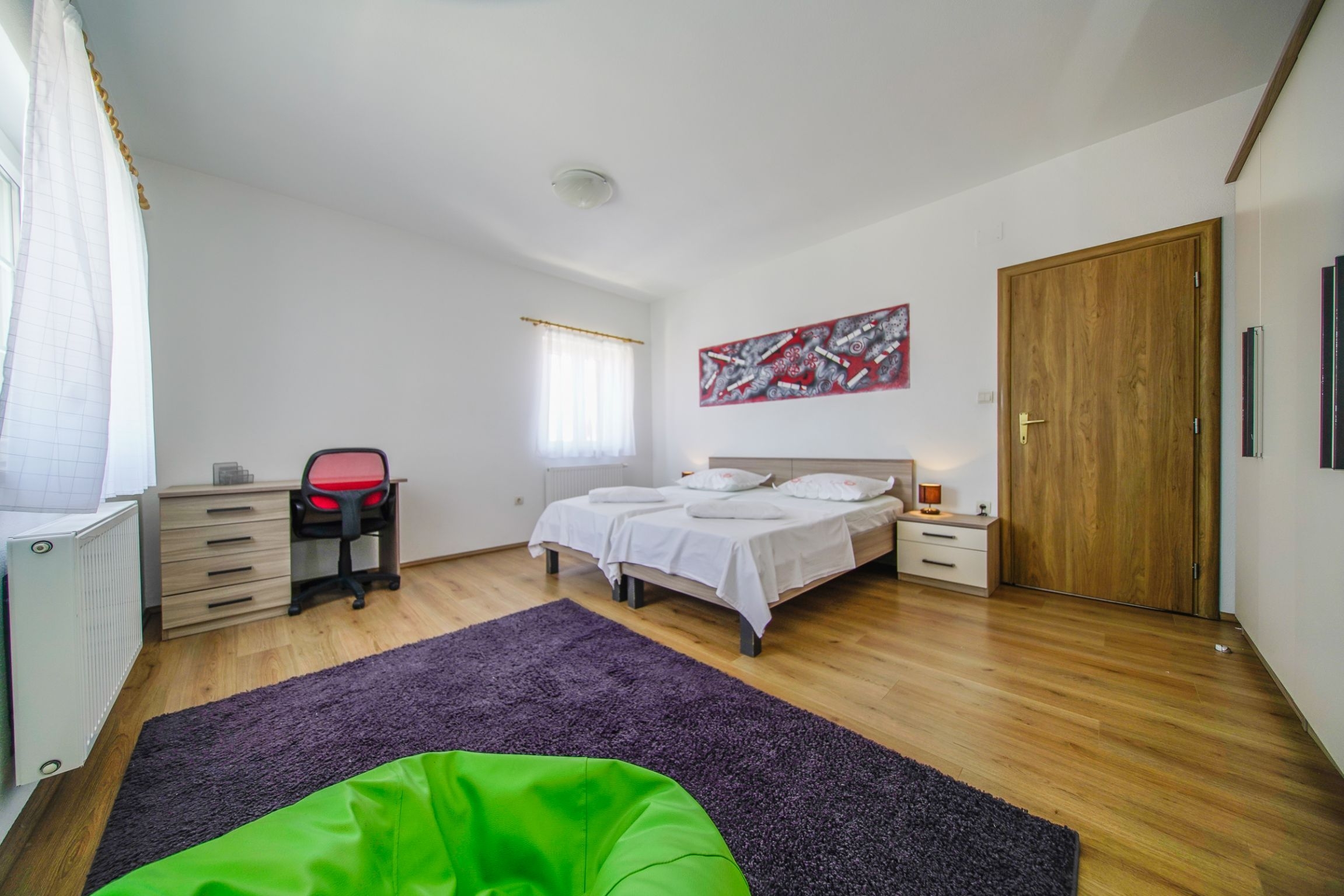 Three bedroom apartment with terrace and sea view Postira, Brač  A-b