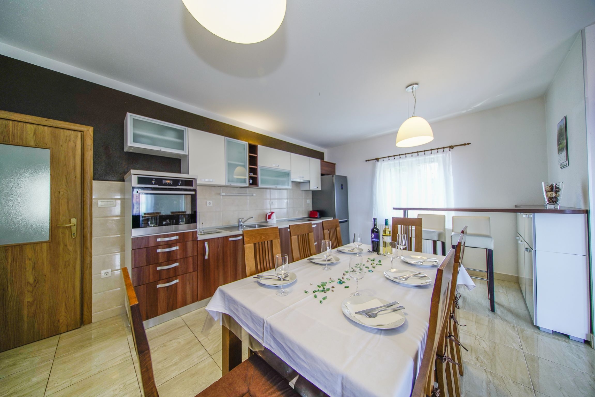Three bedroom apartment with terrace and sea view Postira, Brač  A-b