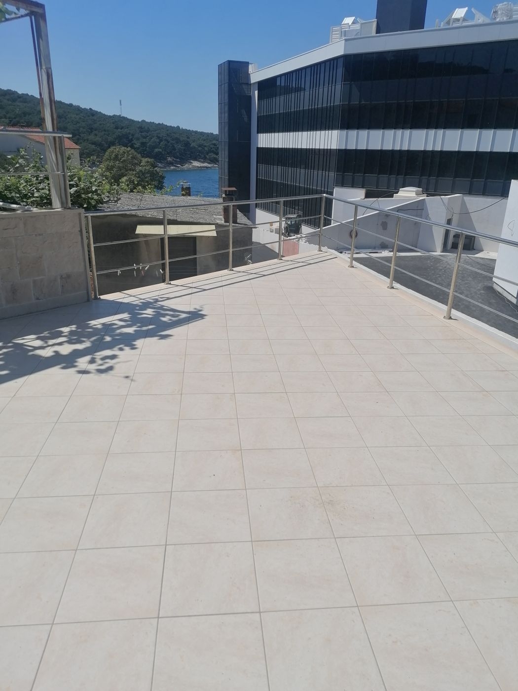 Two bedroom apartment with terrace and sea view Postira, Brač  A-a