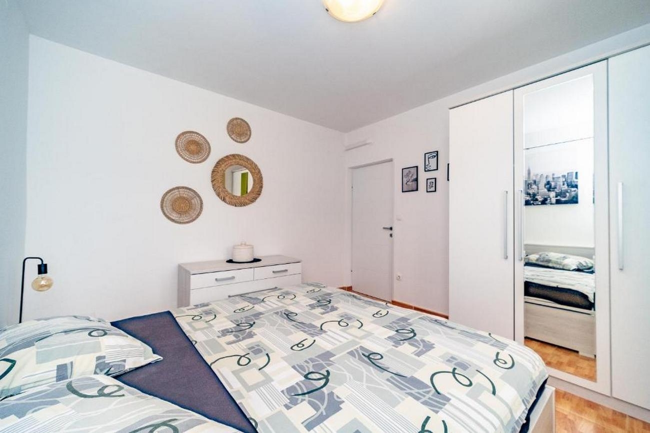 Two bedroom apartment with terrace Postira, Brač  A-a