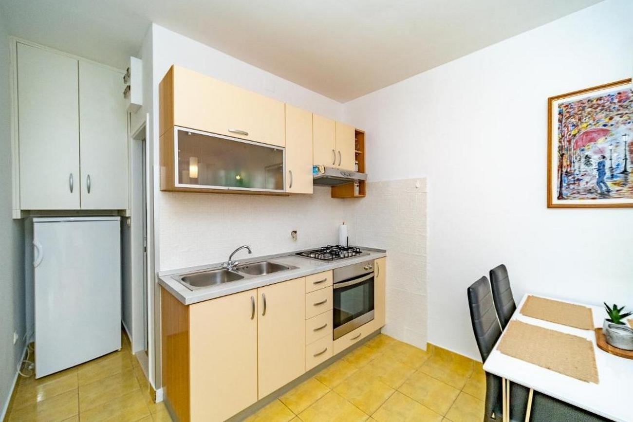 Two bedroom apartment with terrace Postira, Brač  A-a