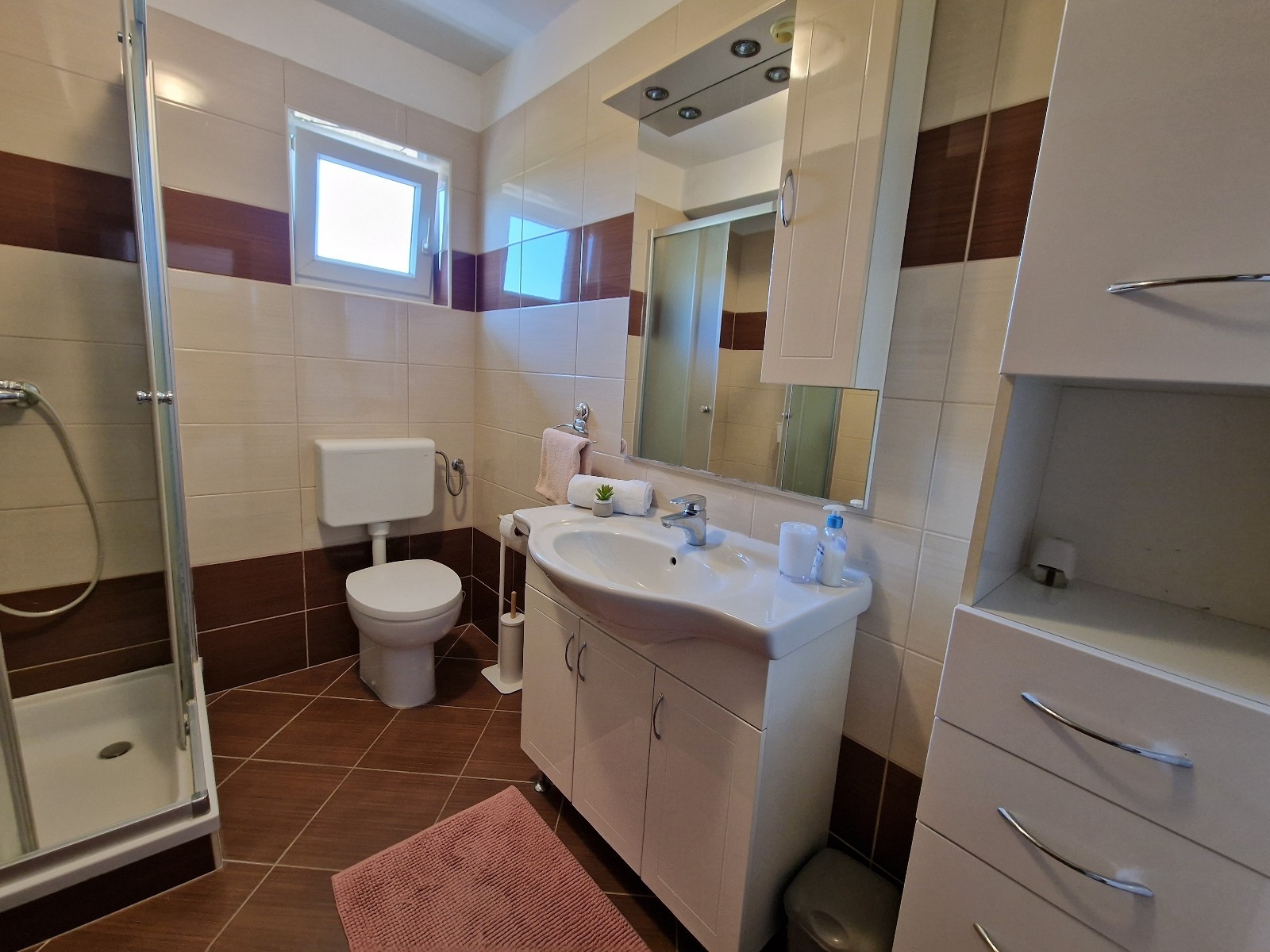Two bedroom apartment with terrace and sea view Barbat, Rab  A-a
