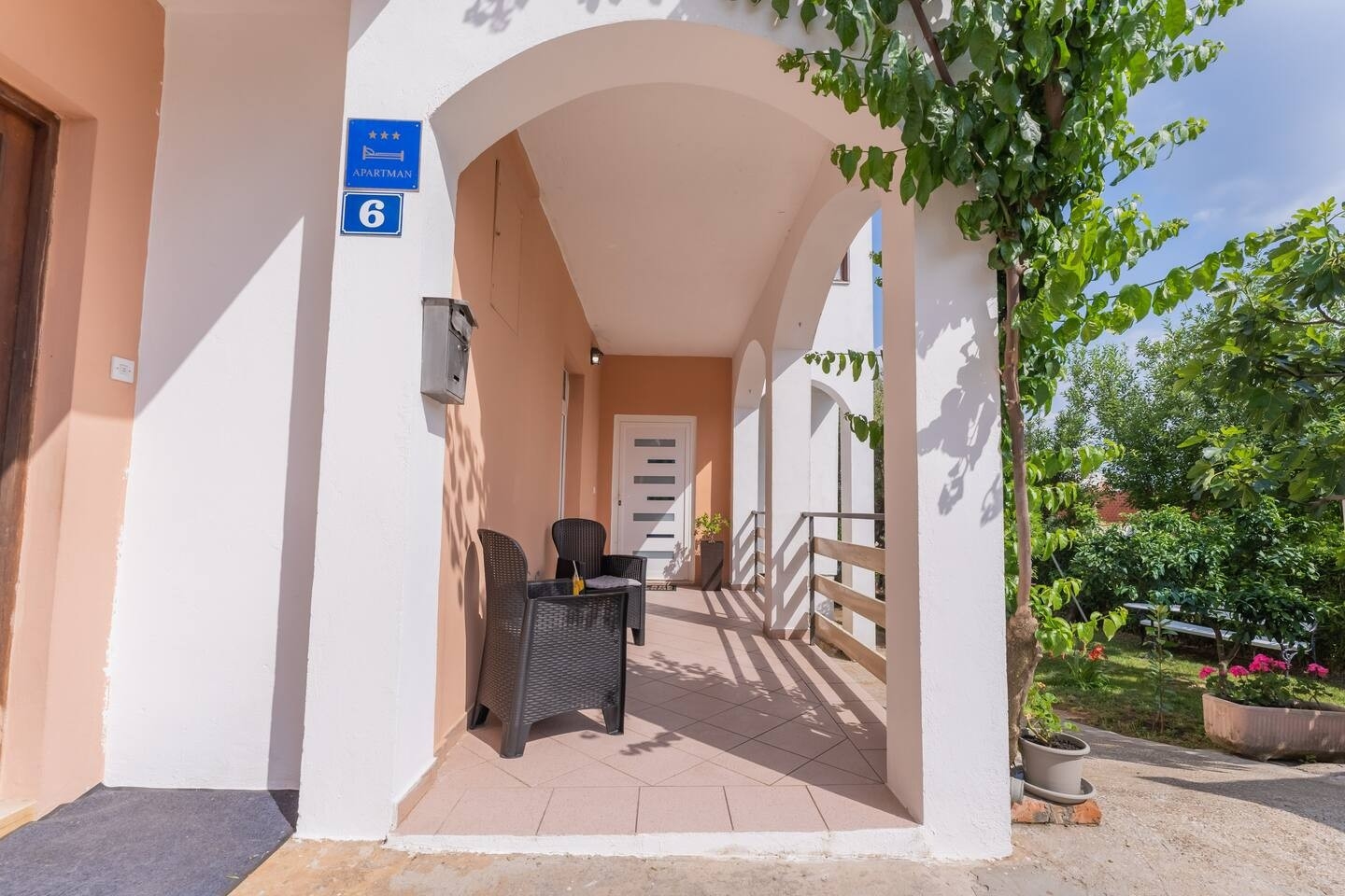 Two bedroom apartment with terrace Zadar  A-a