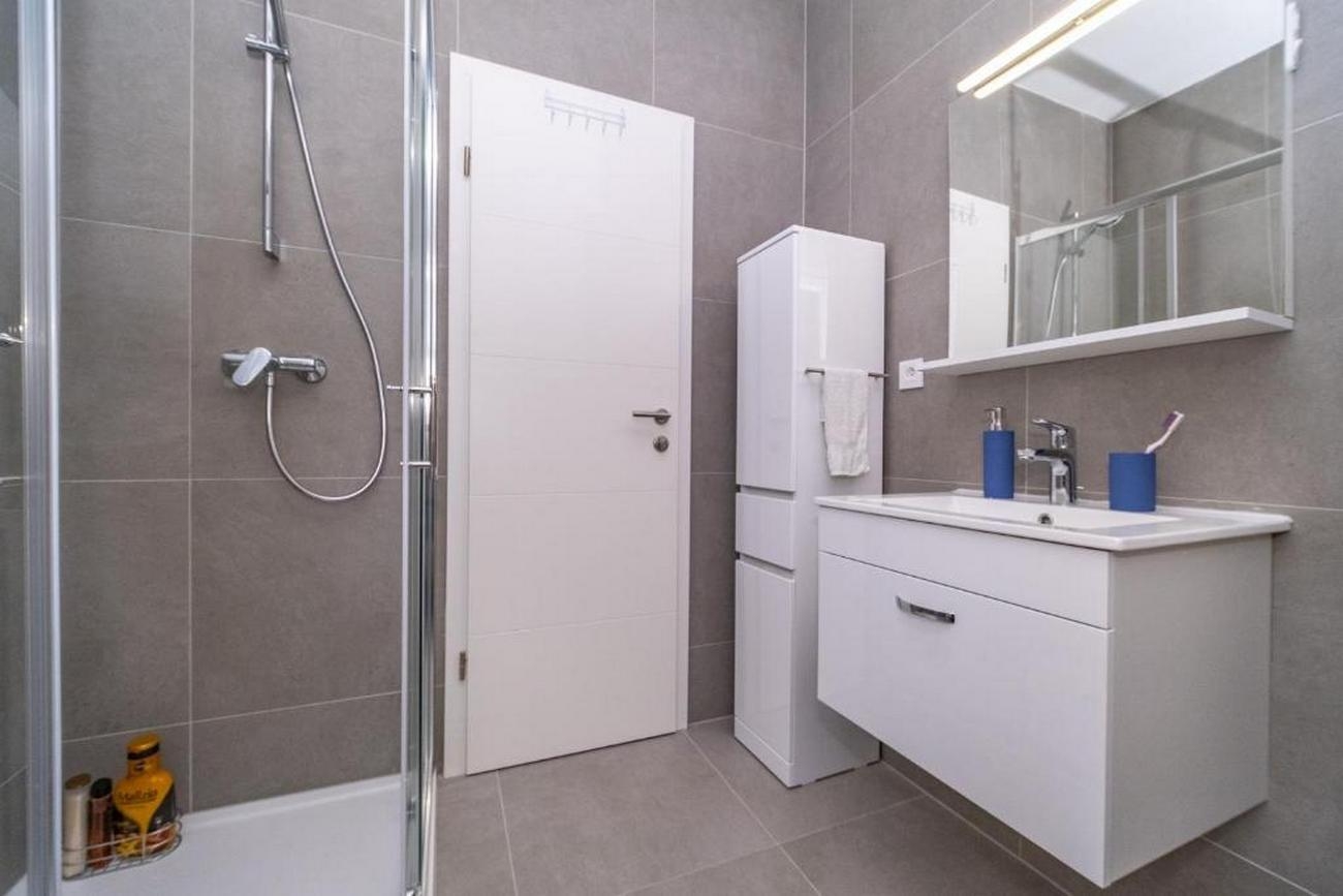 One bedroom apartment with terrace Postira, Brač  A-a