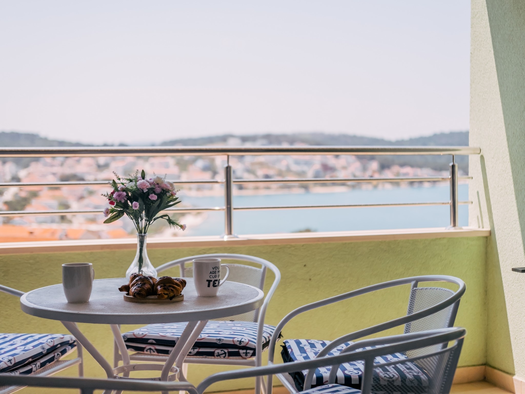 Two bedroom apartment with balcony and sea view Okrug Gornji, Čiovo  A-a