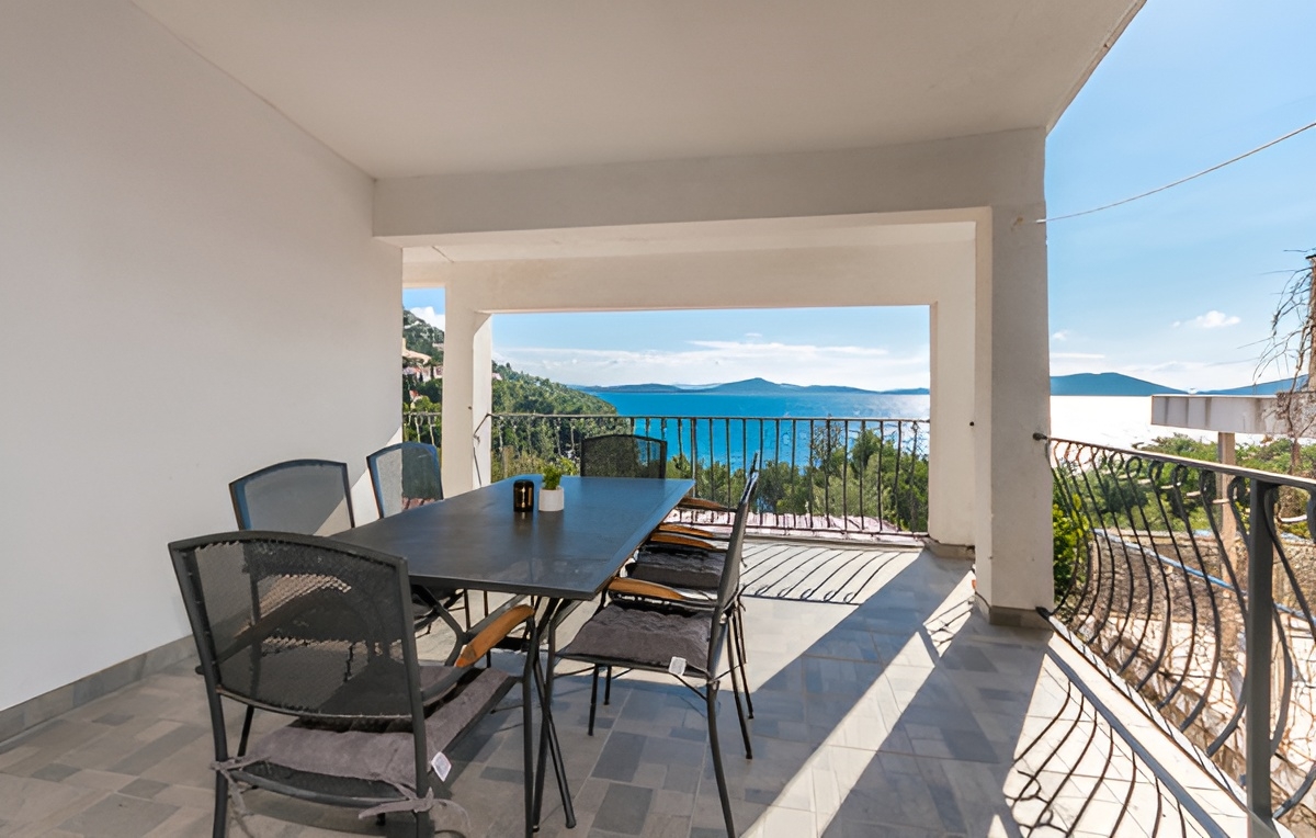 Two bedroom apartment near beach Drage, Biograd (A-22187-a) Two bedroom apartment near beach Drage, Biograd (A-22187-a)