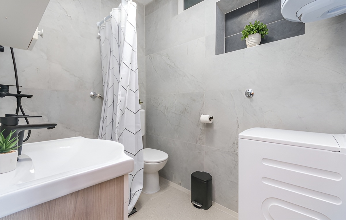 One bedroom apartment near beach Drage, Biograd  A-b