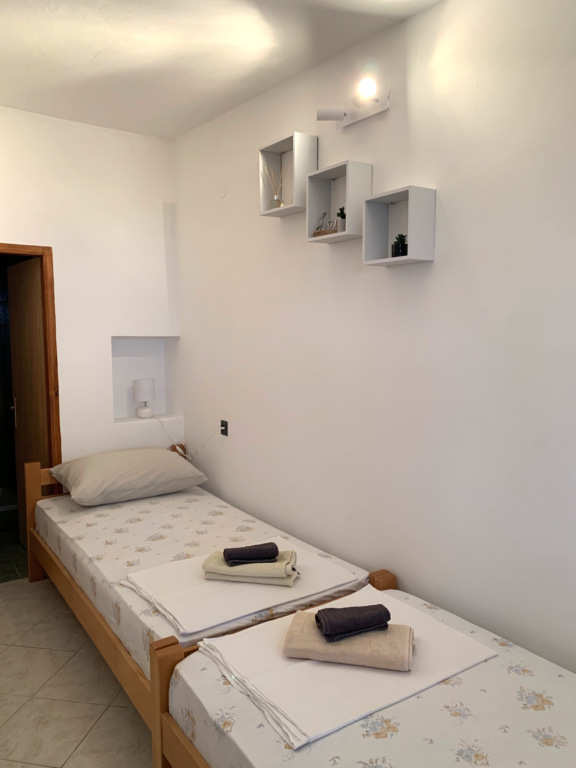 One bedroom apartment near beach Drage, Biograd  A-b