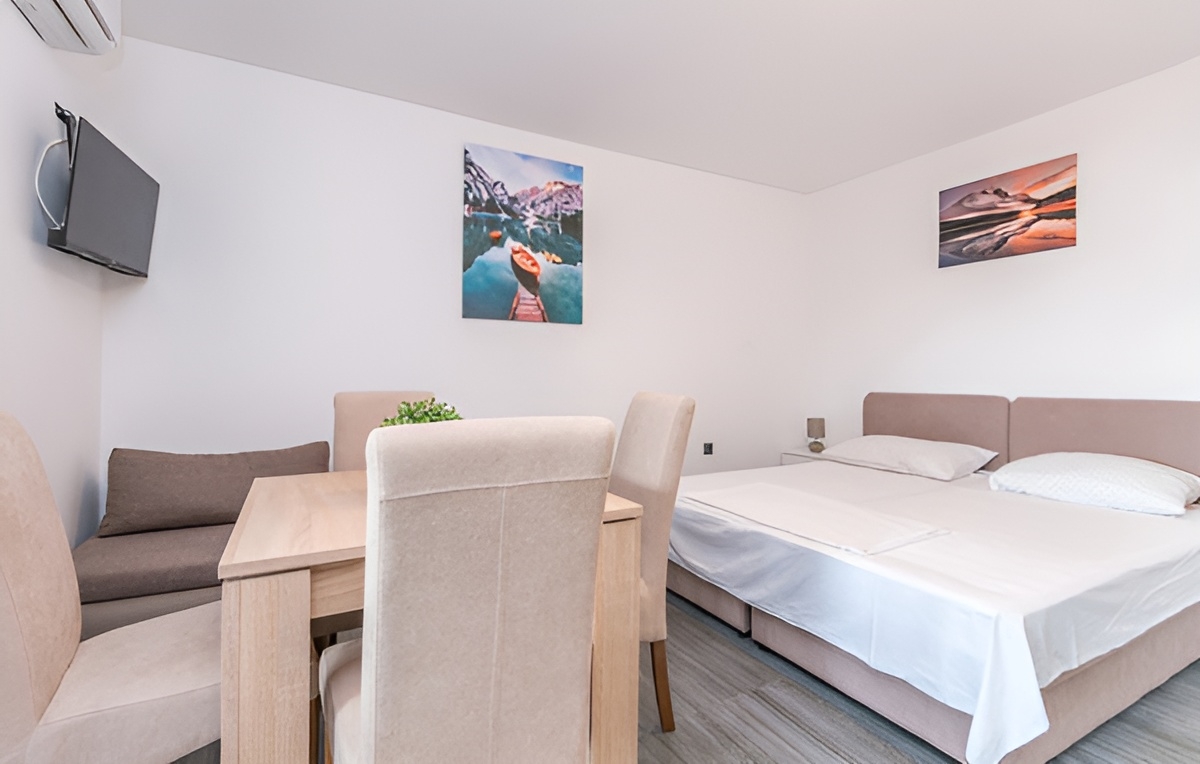 One bedroom apartment near beach Drage, Biograd (A-22187-b)