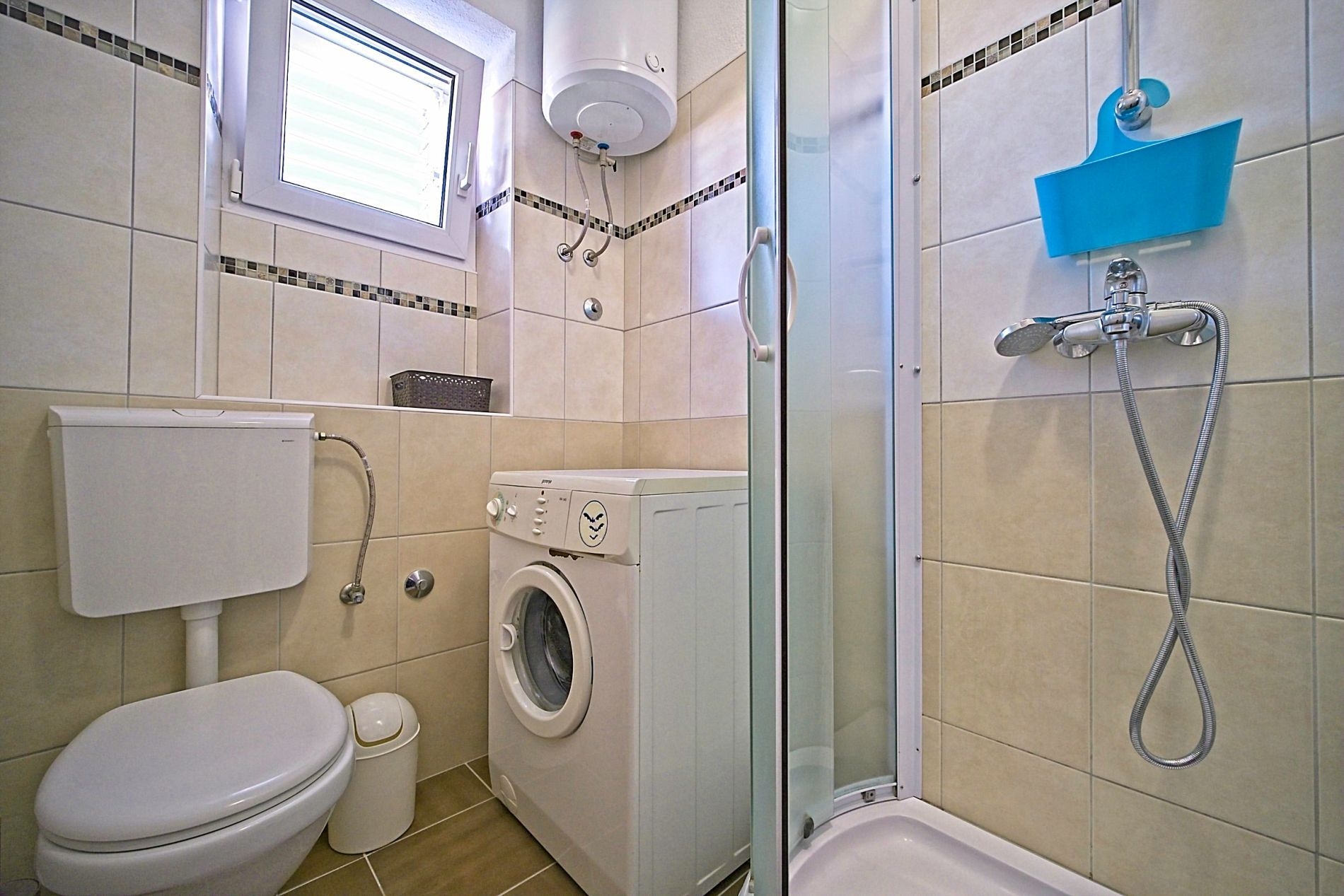Three bedroom apartment with terrace and sea view Postira, Brač  A-a