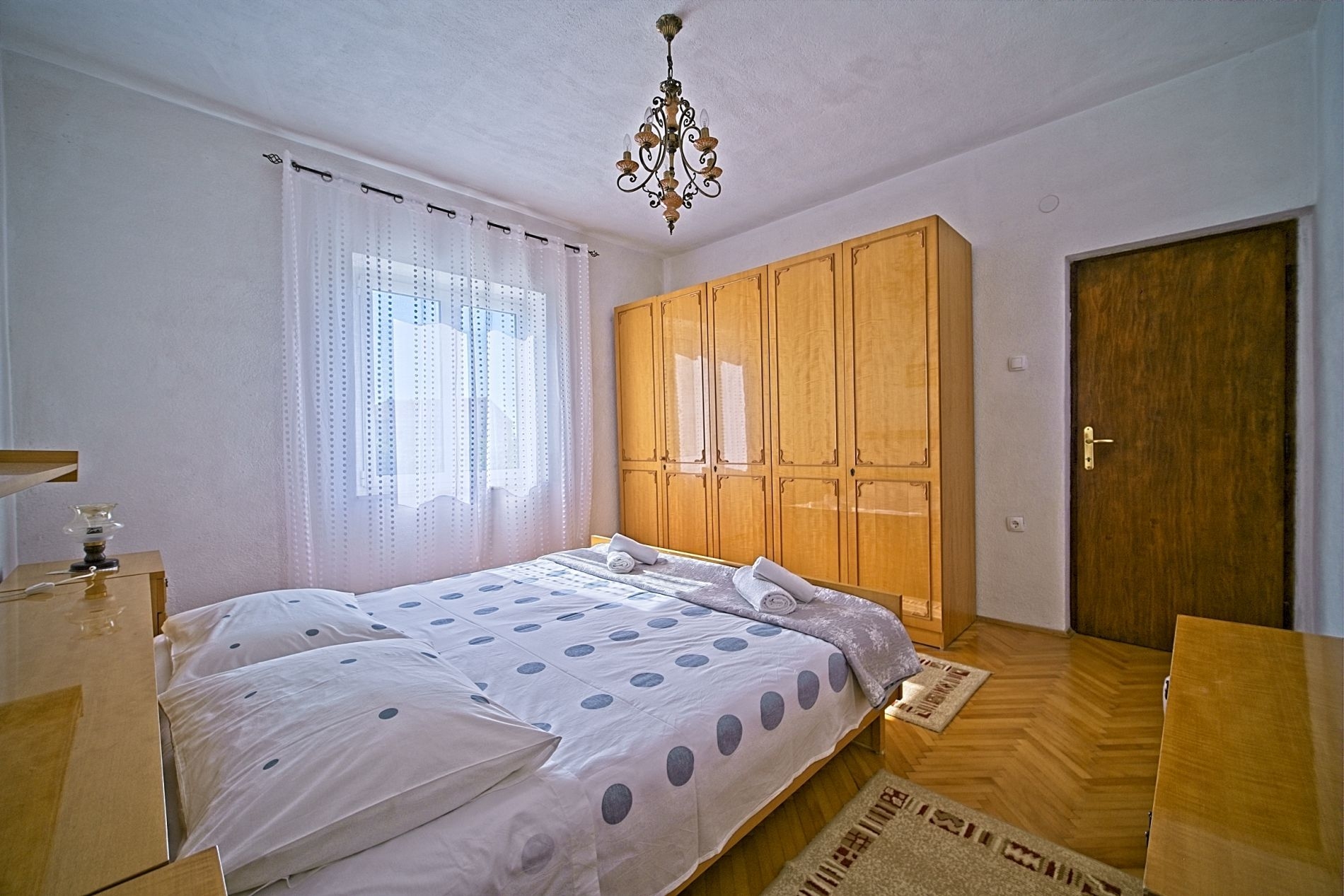 Three bedroom apartment with terrace and sea view Postira, Brač  A-a