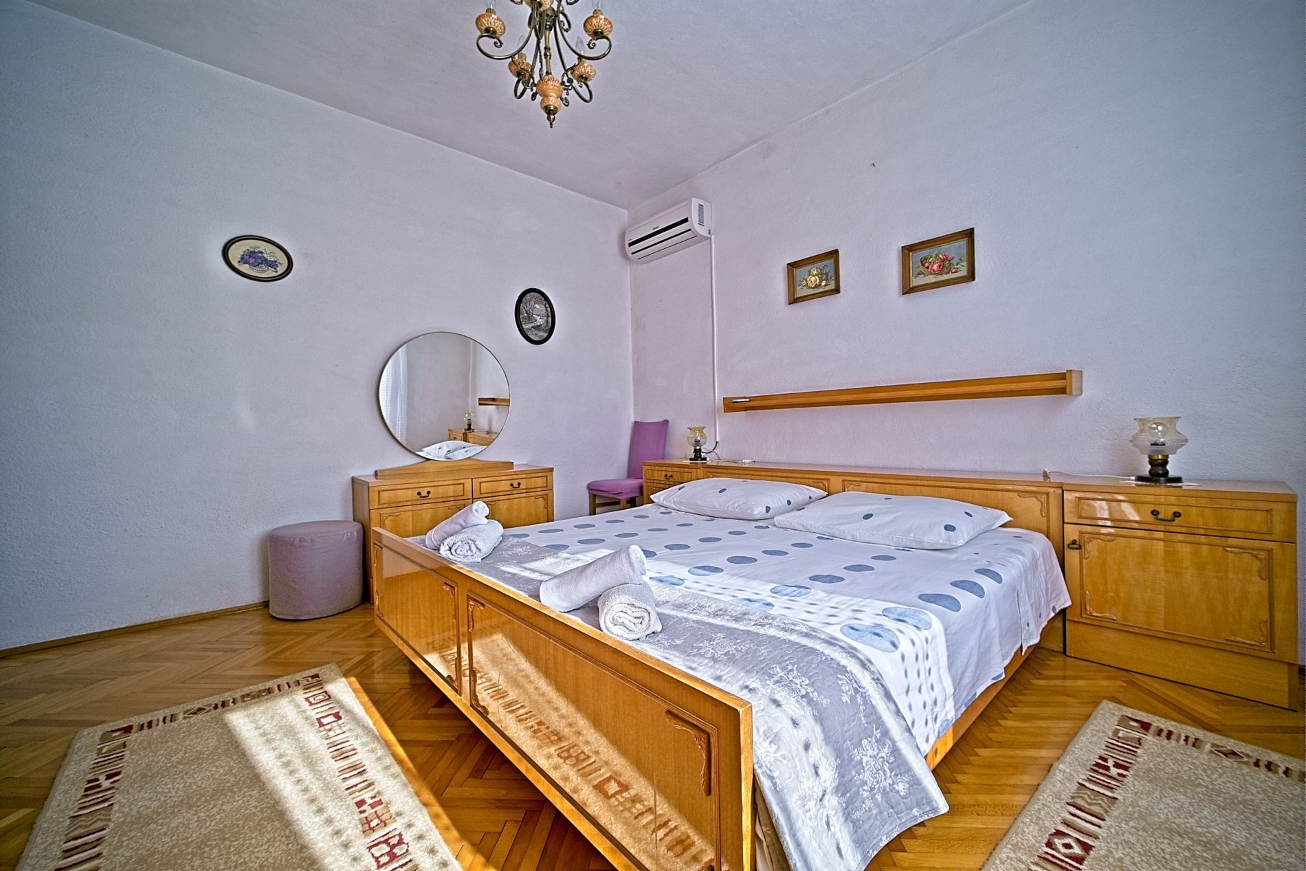 Three bedroom apartment with terrace and sea view Postira, Brač  A-a