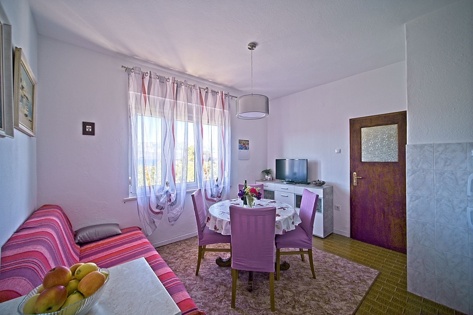 Three bedroom apartment with terrace and sea view Postira, Brač  A-a