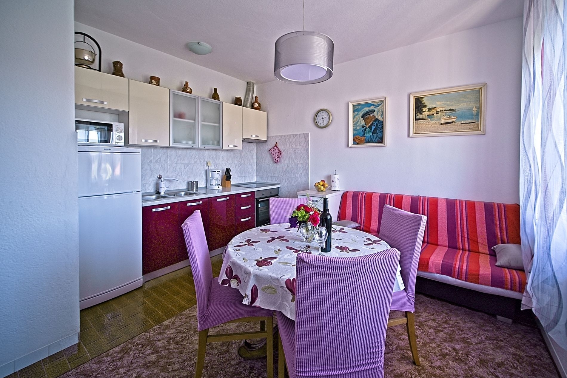 Three bedroom apartment with terrace and sea view Postira, Brač  A-a
