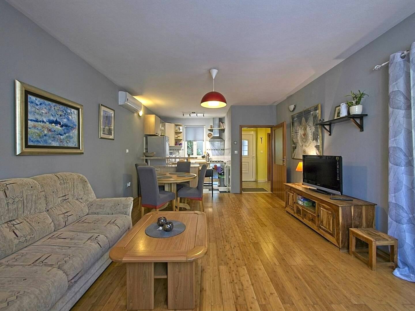 Two bedroom apartment with balcony Postira, Brač  A-a