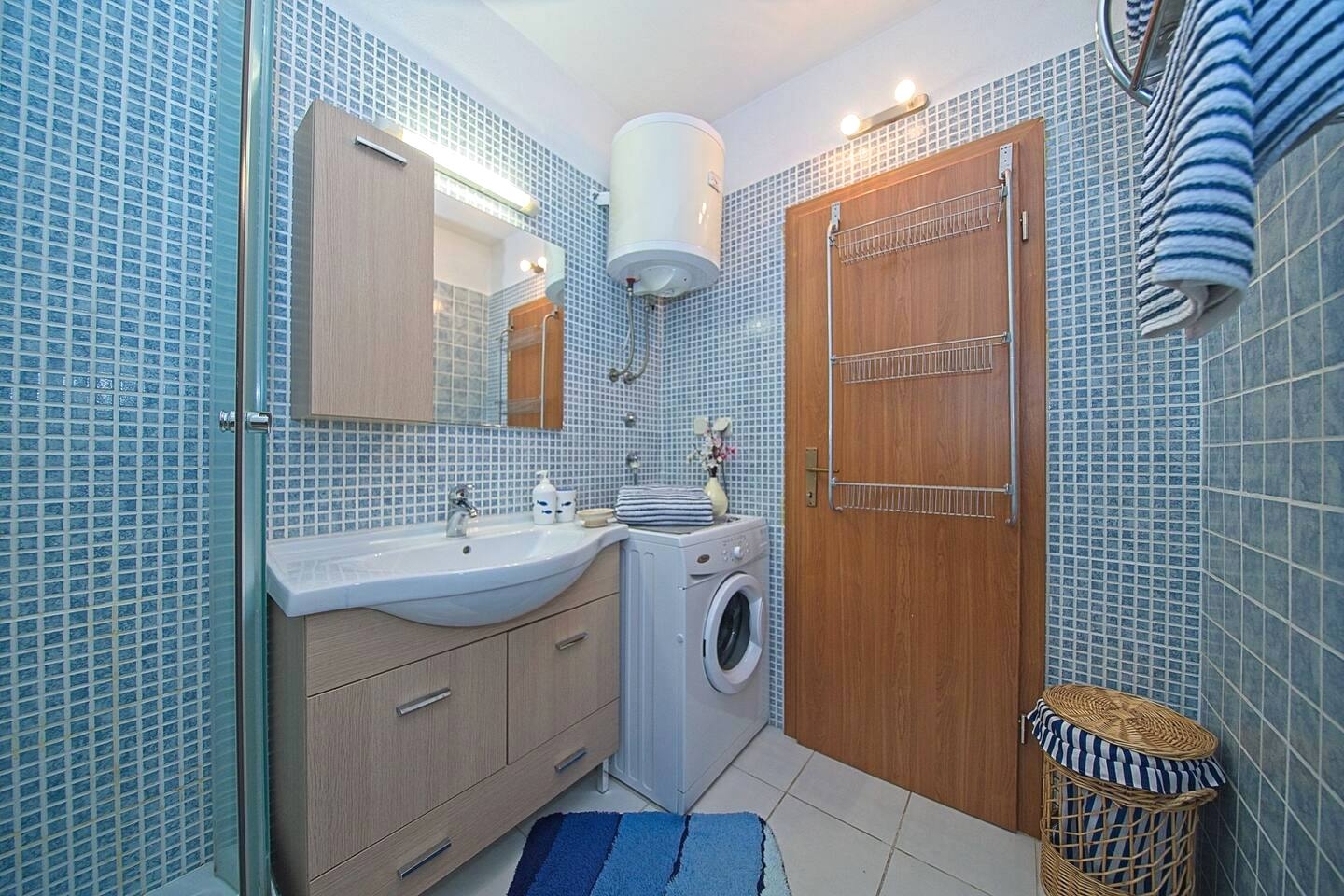 Two bedroom apartment with terrace Postira, Brač  A-b