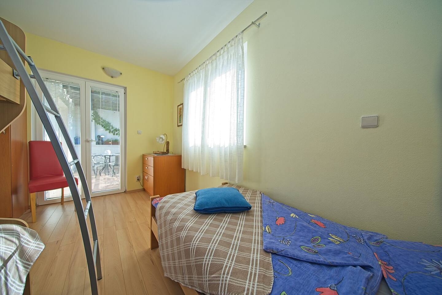 Two bedroom apartment with terrace Postira, Brač  A-b