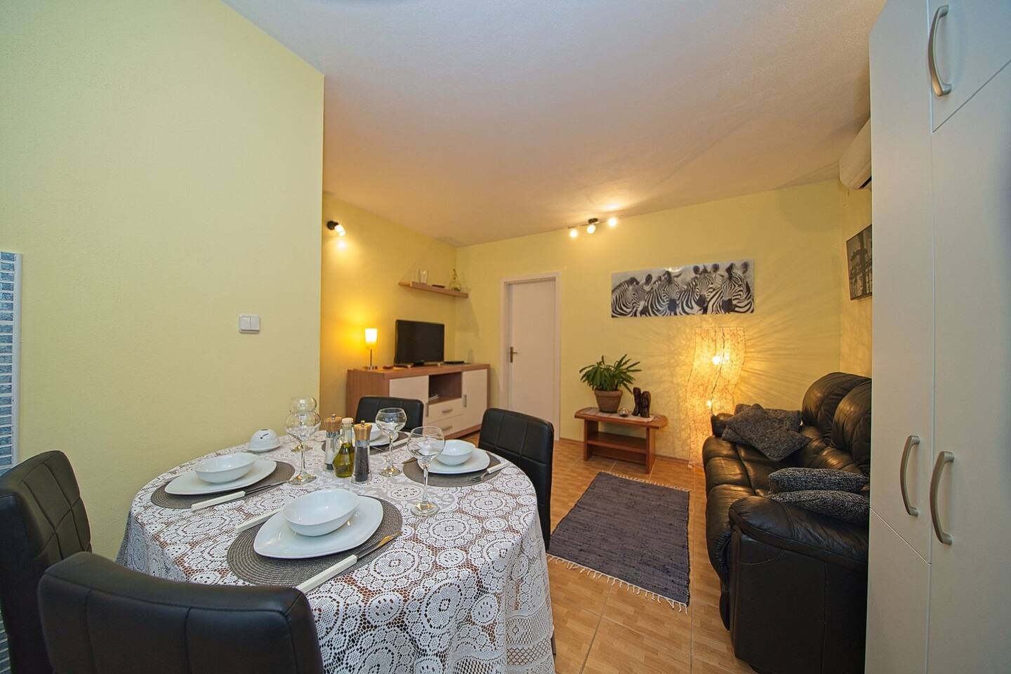 Two bedroom apartment with terrace Postira, Brač  A-b
