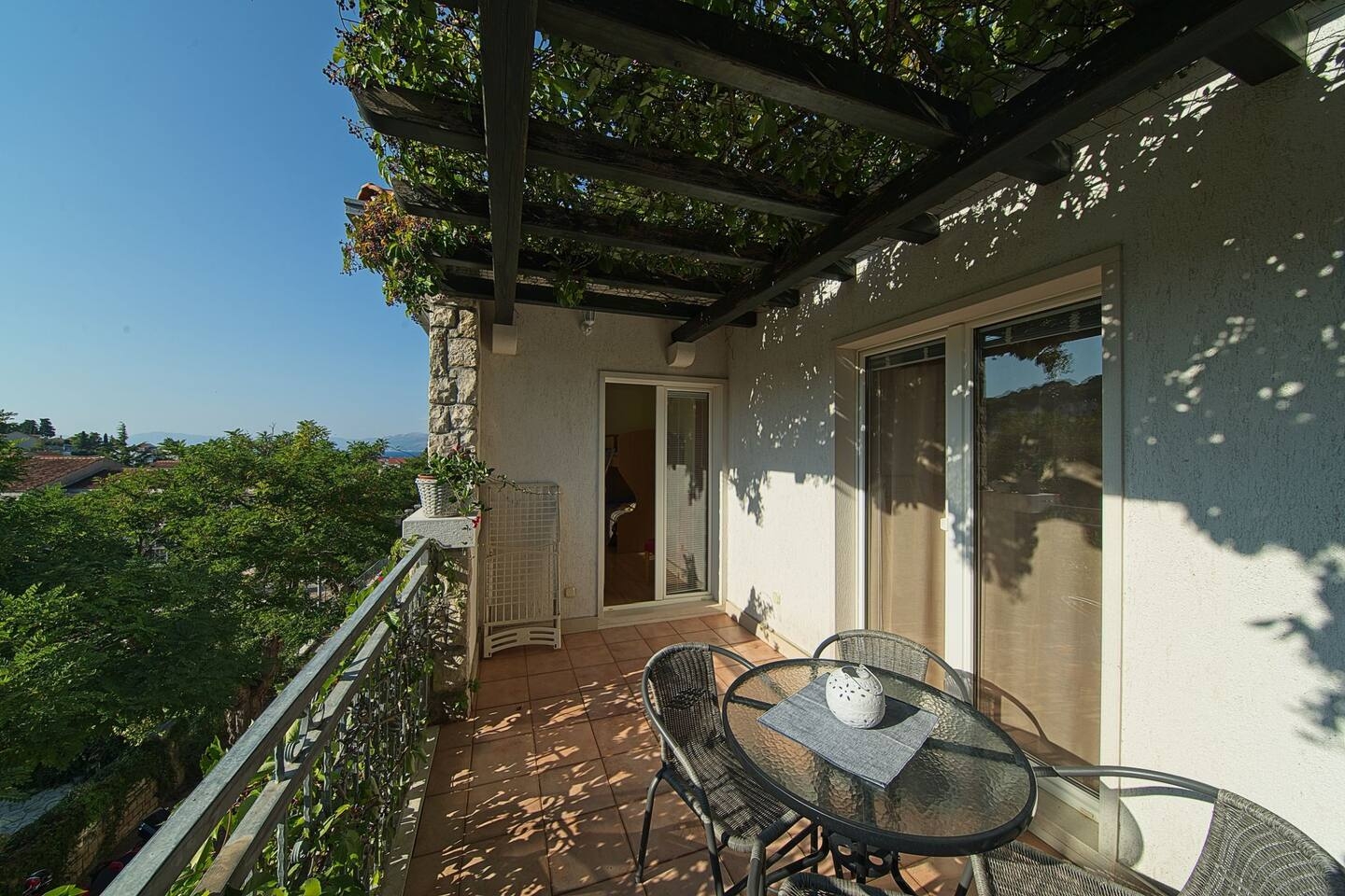 Two bedroom apartment with terrace Postira, Brač  A-b