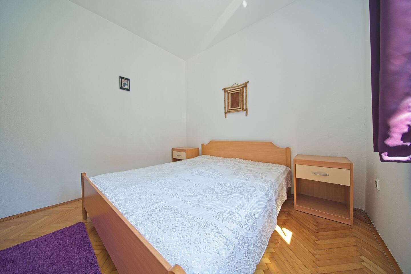 Three bedroom apartment near beach Postira, Brač  A-a