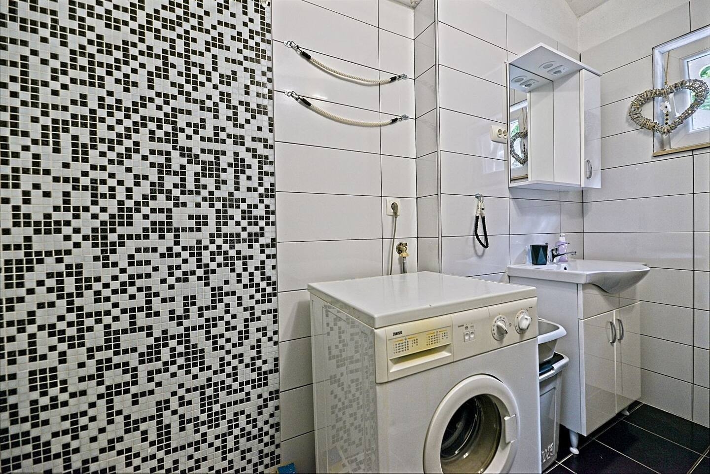 One bedroom apartment with terrace Postira, Brač  A-a