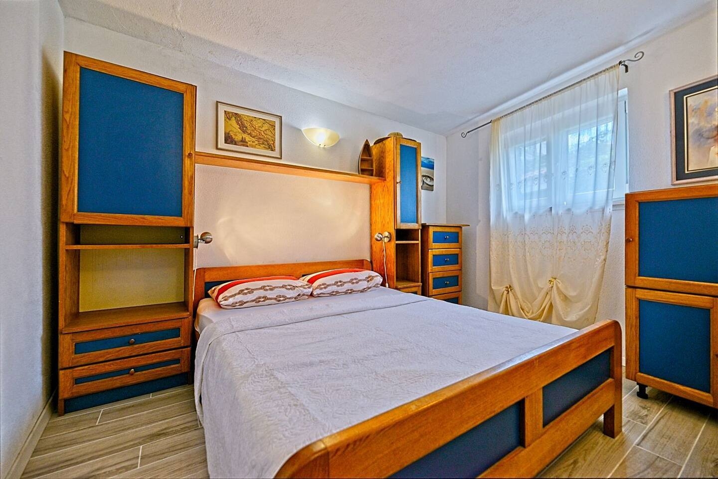 One bedroom apartment with terrace Postira, Brač  A-a