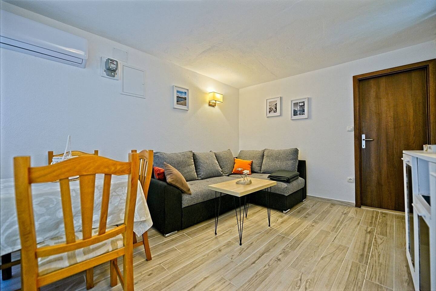 One bedroom apartment with terrace Postira, Brač  A-a