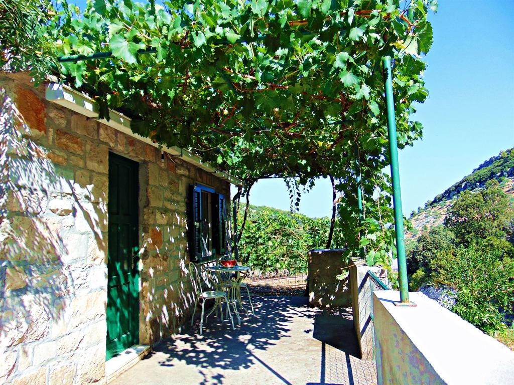 One bedroom house with terrace Postira, Brač  K