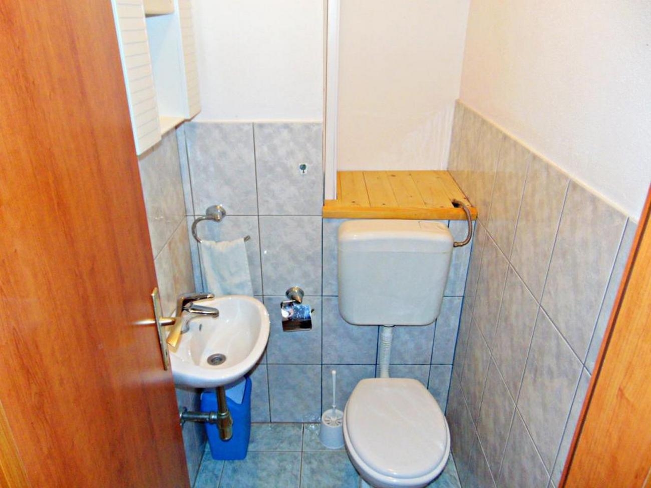 Two bedroom apartment with terrace and sea view Postira, Brač  A-a
