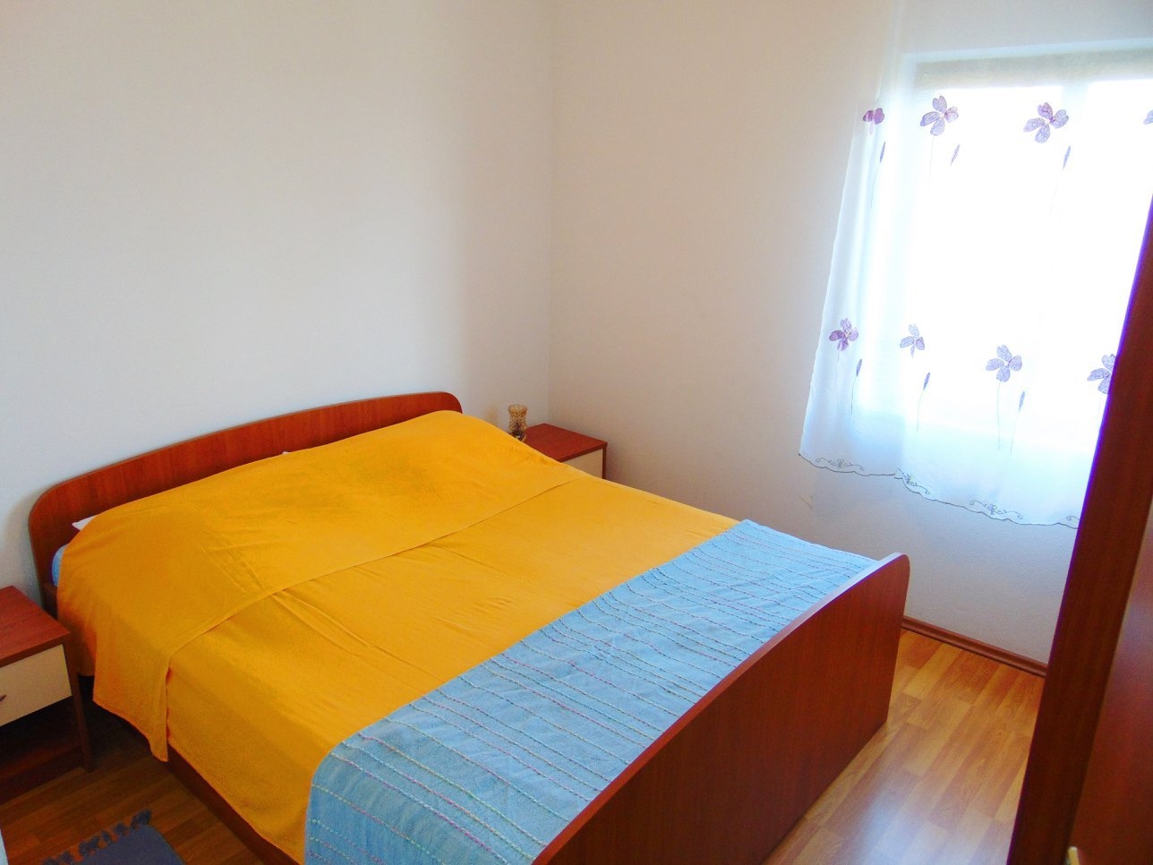 Two bedroom apartment with terrace and sea view Postira, Brač  A-a