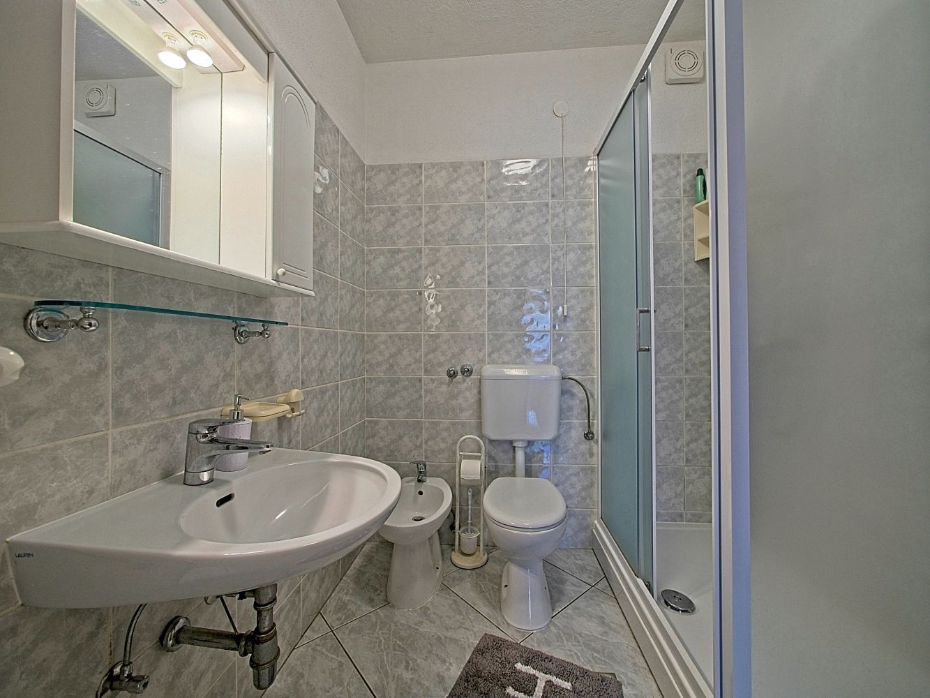 Two bedroom apartment with terrace Postira, Brač  A-b