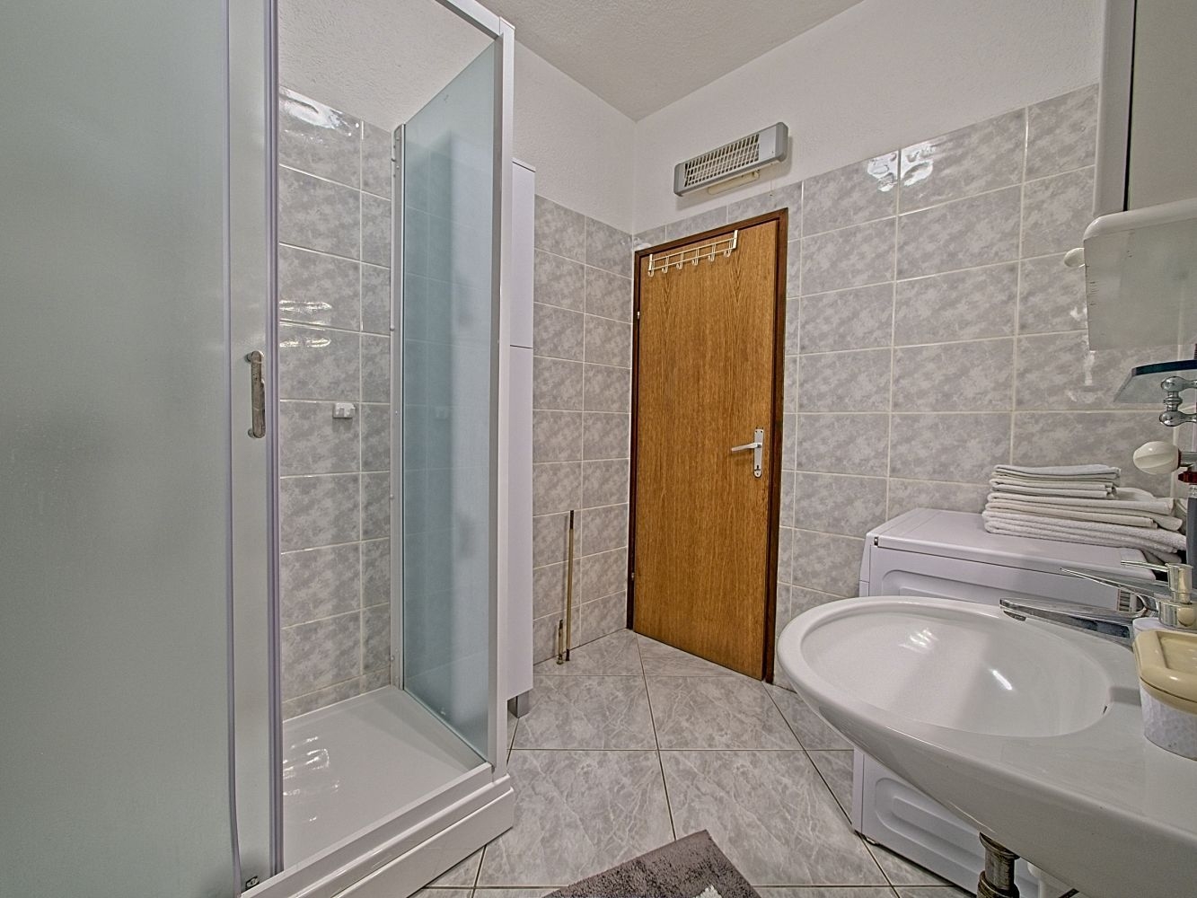 Two bedroom apartment with terrace Postira, Brač  A-b
