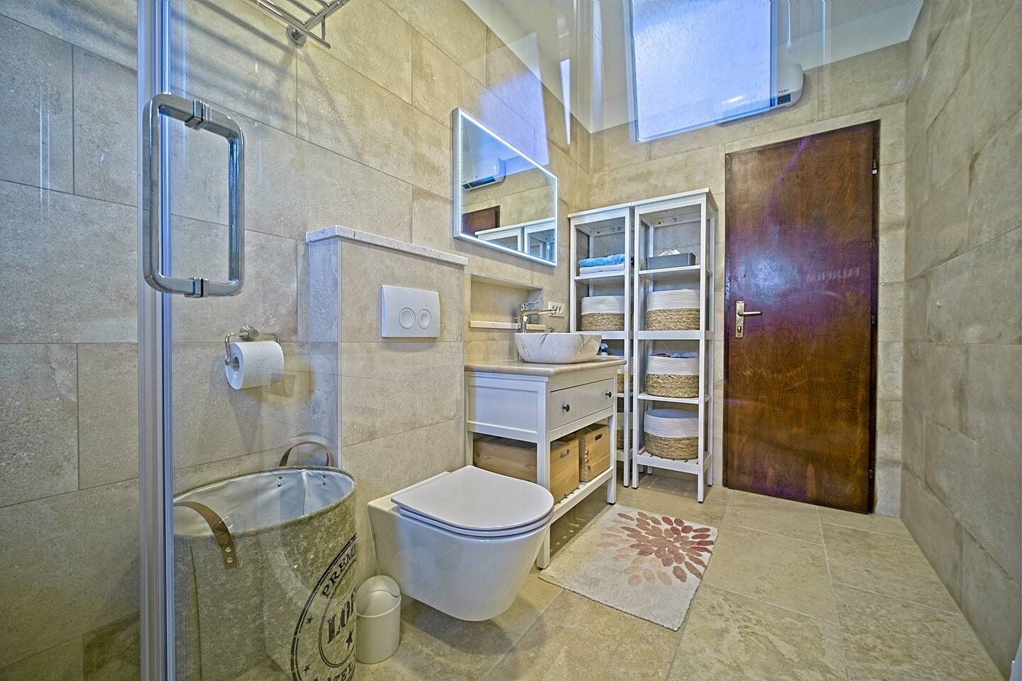 Three bedroom apartment with terrace and sea view Postira, Brač  A-a