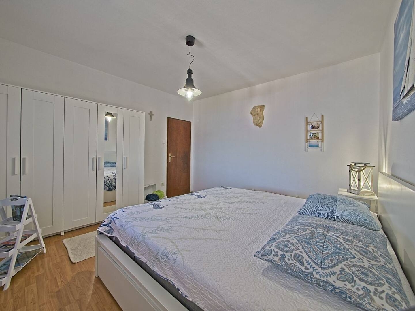 Three bedroom apartment with terrace and sea view Postira, Brač  A-a