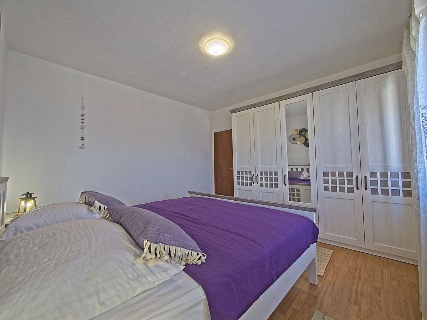 Three bedroom apartment with terrace and sea view Postira, Brač  A-a