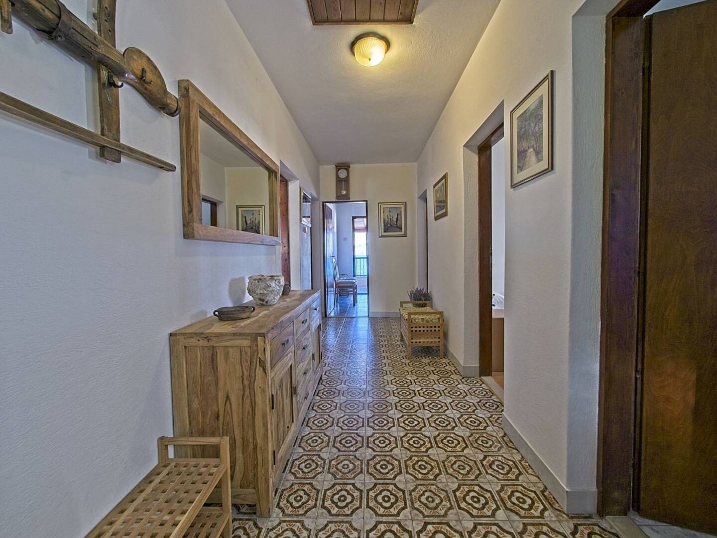 Three bedroom apartment with terrace and sea view Postira, Brač  A-a