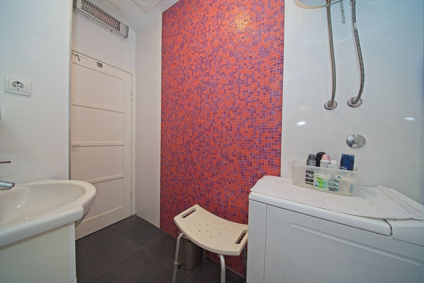 Two bedroom apartment with terrace and sea view Postira, Brač  A-a