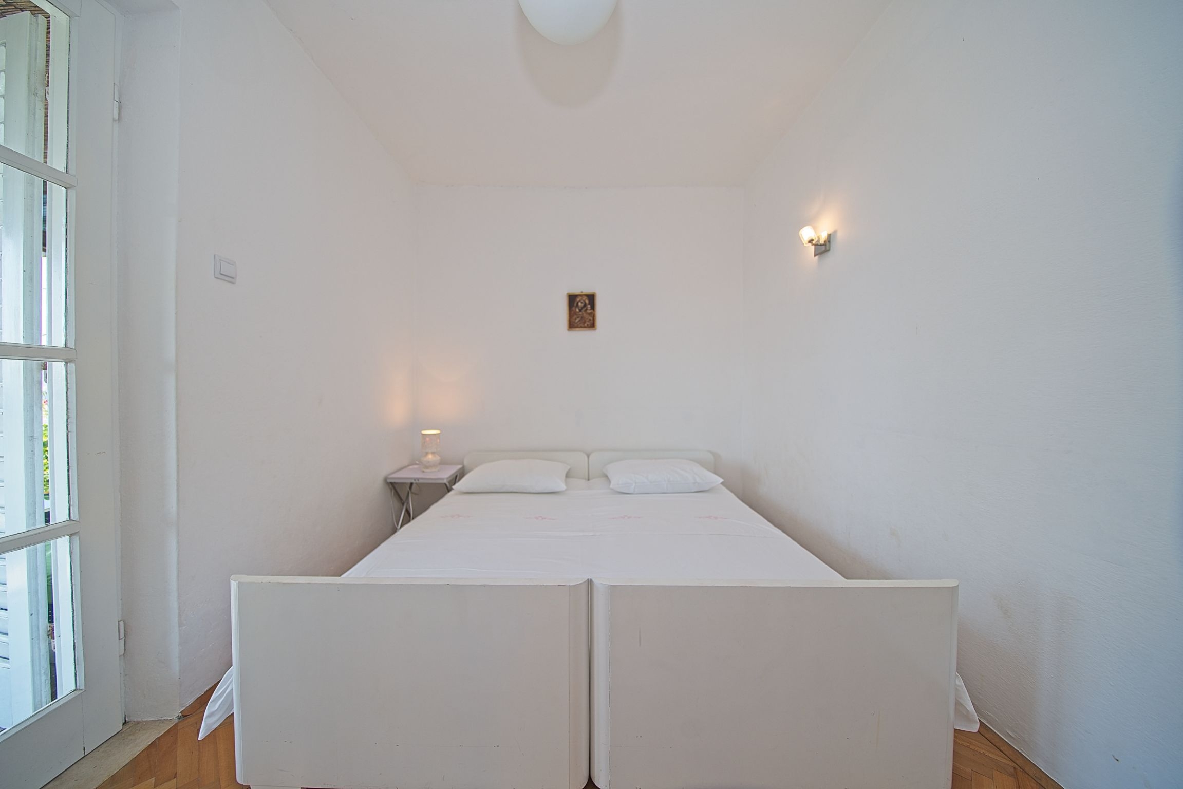 Two bedroom apartment with terrace and sea view Postira, Brač  A-a