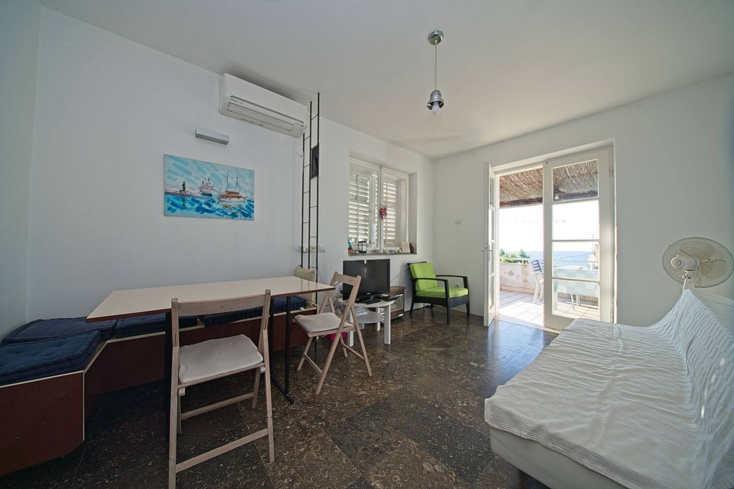 Two bedroom apartment with terrace and sea view Postira, Brač  A-a