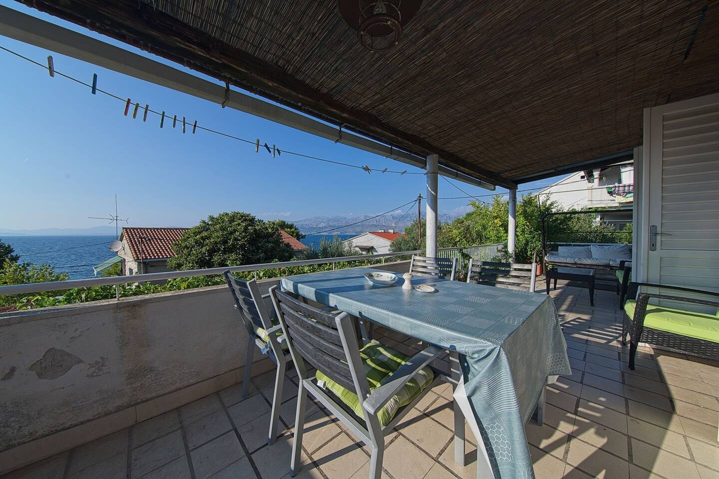 Two bedroom apartment with terrace and sea view Postira, Brač  A-a
