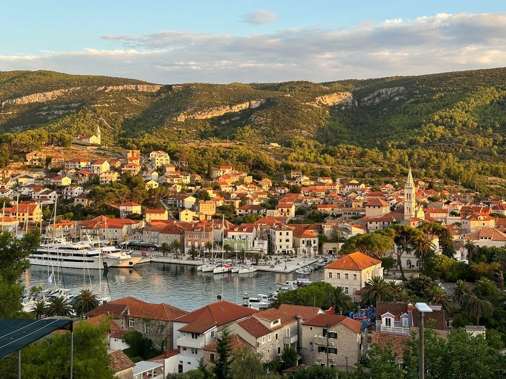 One bedroom apartment with terrace and sea view Jelsa, Hvar  A-a