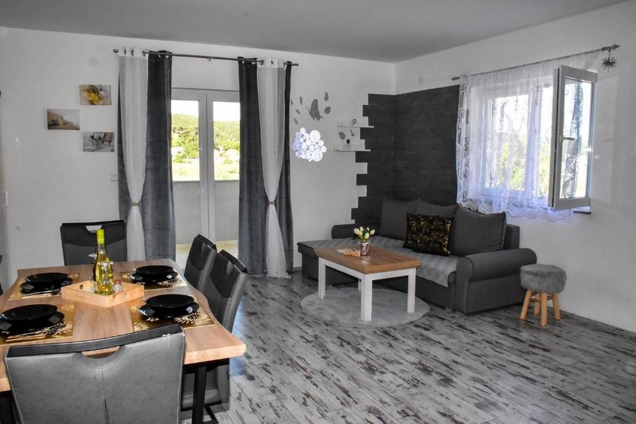 One bedroom apartment with balcony and sea view Supetarska Draga - Gornja, Rab (A-22213-a) One bedroom apartment with balcony and sea view Supetarska Draga - Gornja, Rab (A-22213-a)