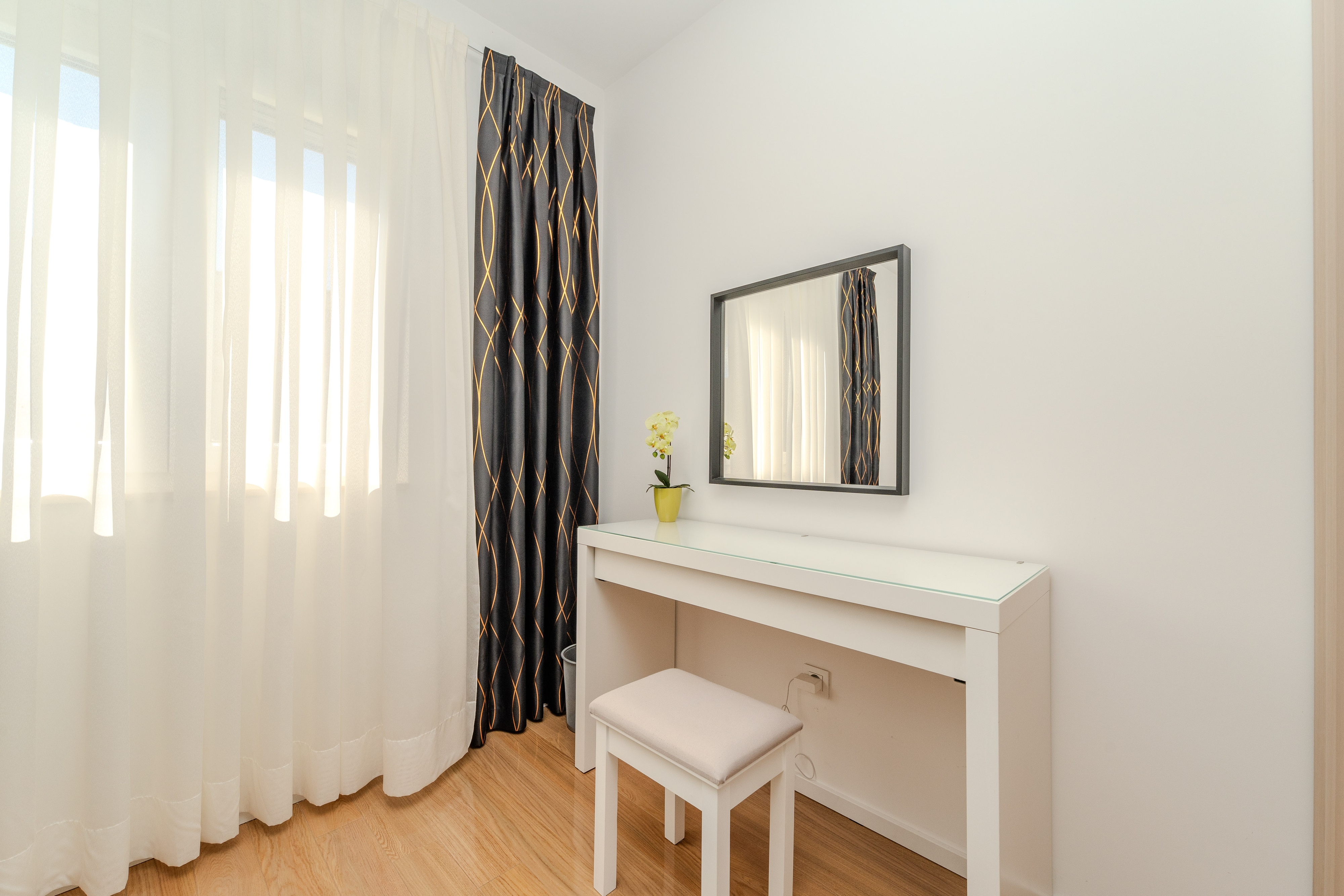 One bedroom apartment with terrace and sea view Vir - Lozice, Vir  A-a