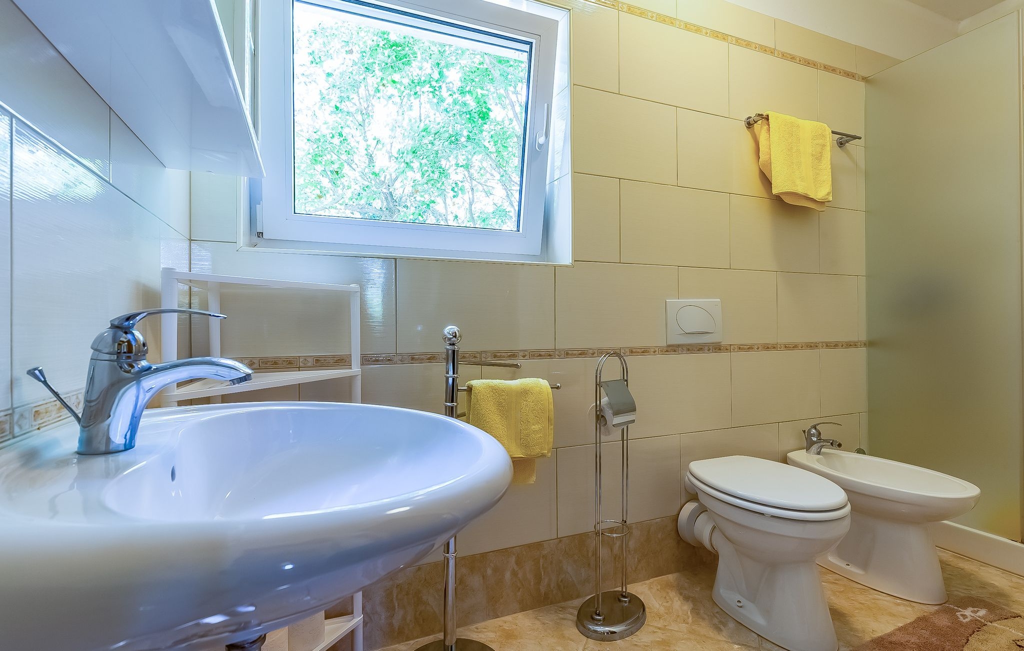 Three bedroom house with terrace Kornić, Krk  K