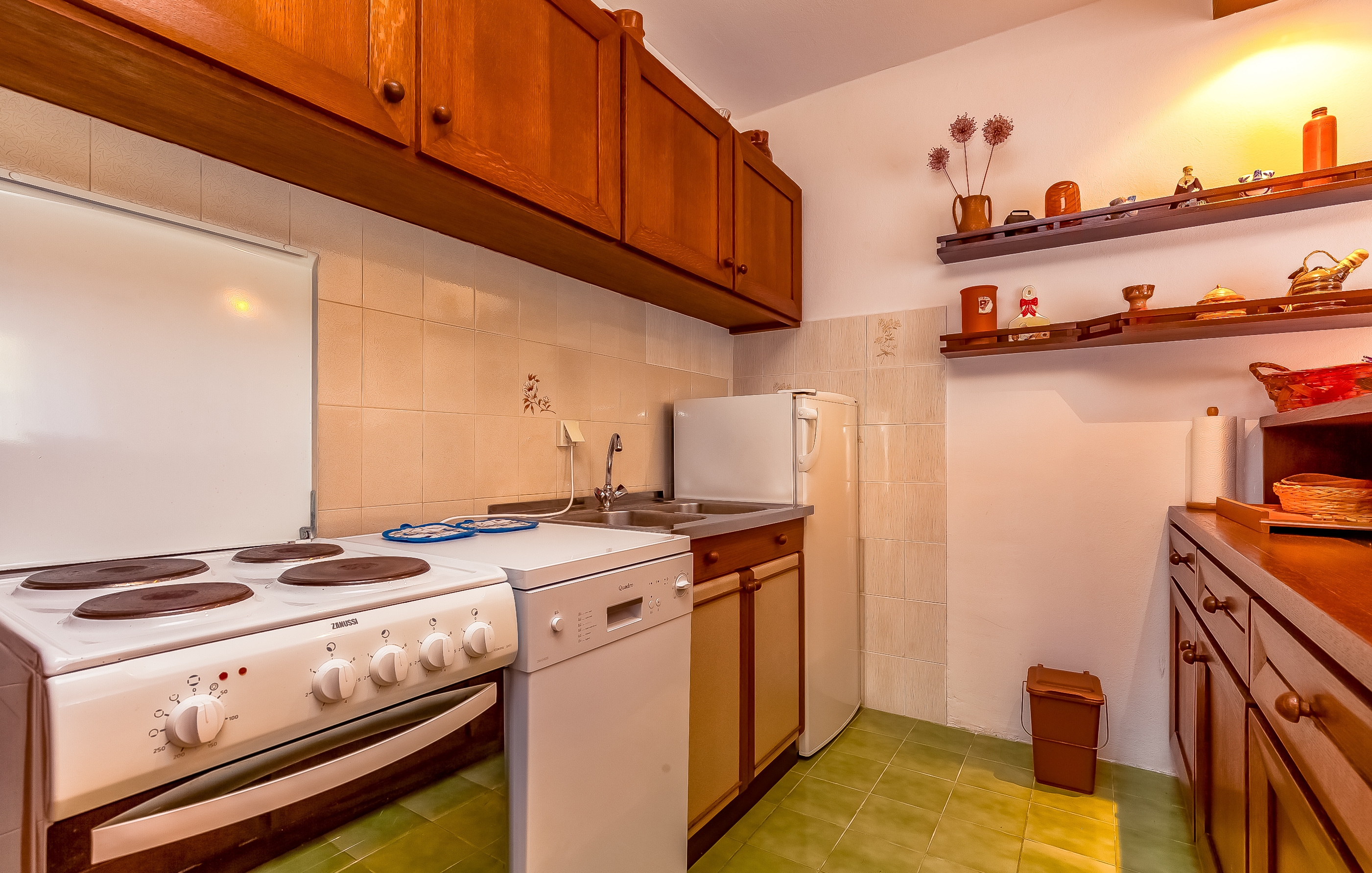 Three bedroom house with terrace Kornić, Krk  K