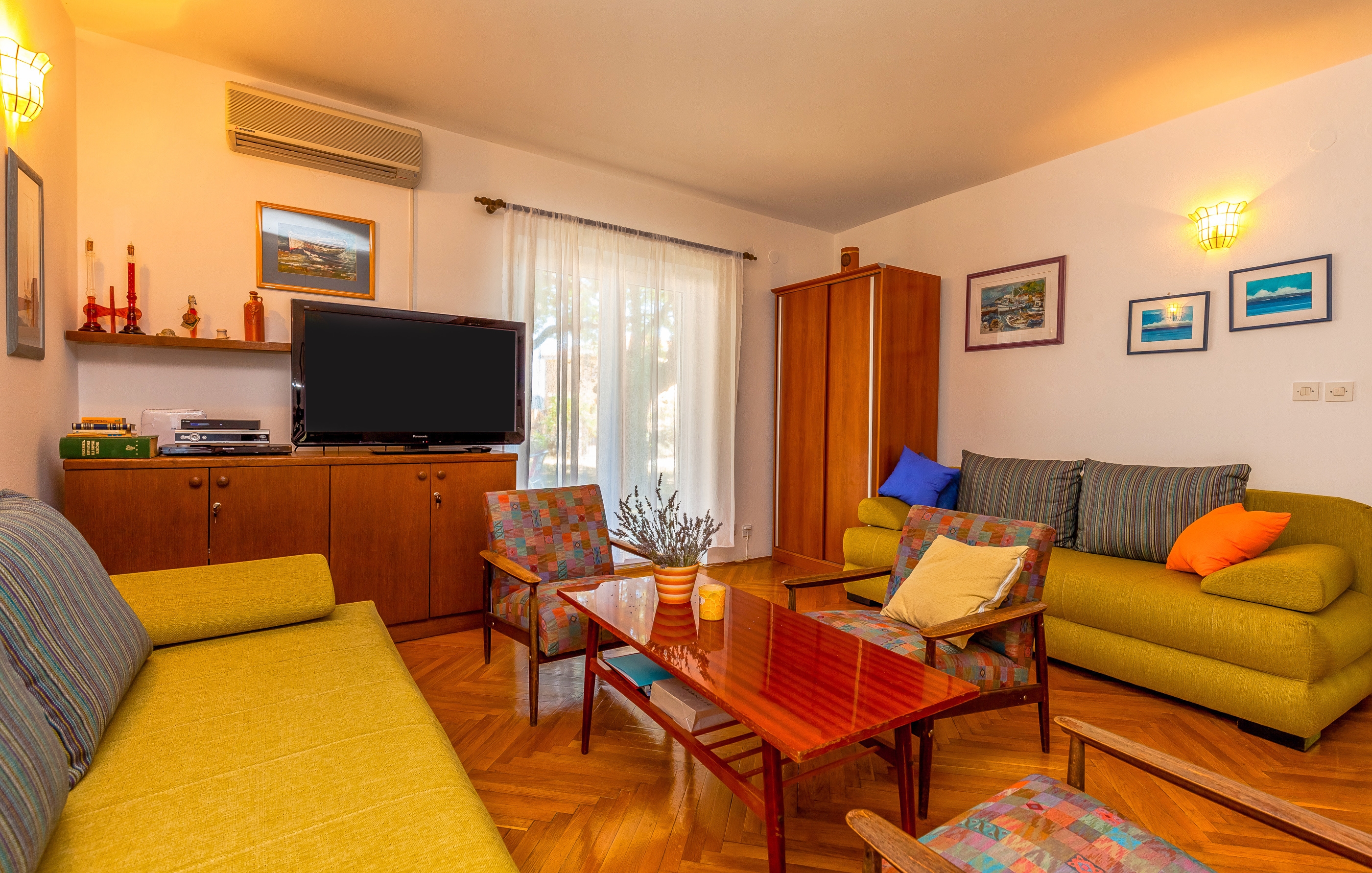 Three bedroom house with terrace Kornić, Krk  K