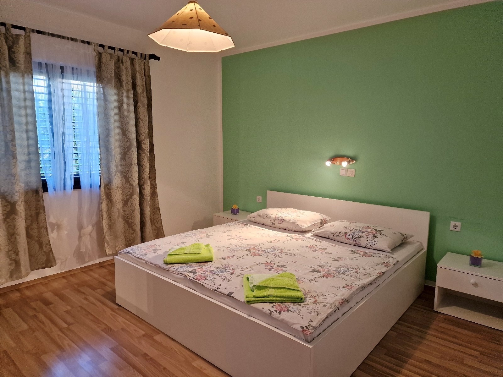Two bedroom apartment with terrace Barbat, Rab  A-a