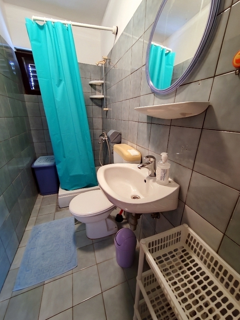Two bedroom apartment with balcony and sea view Barbat, Rab  A-b
